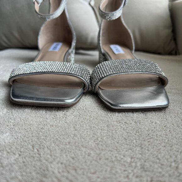 Steve Madden Nava Rhinestone Low Heel Silver Sandal Women 8 M Ankle Strap Square - Picture 9 of 15